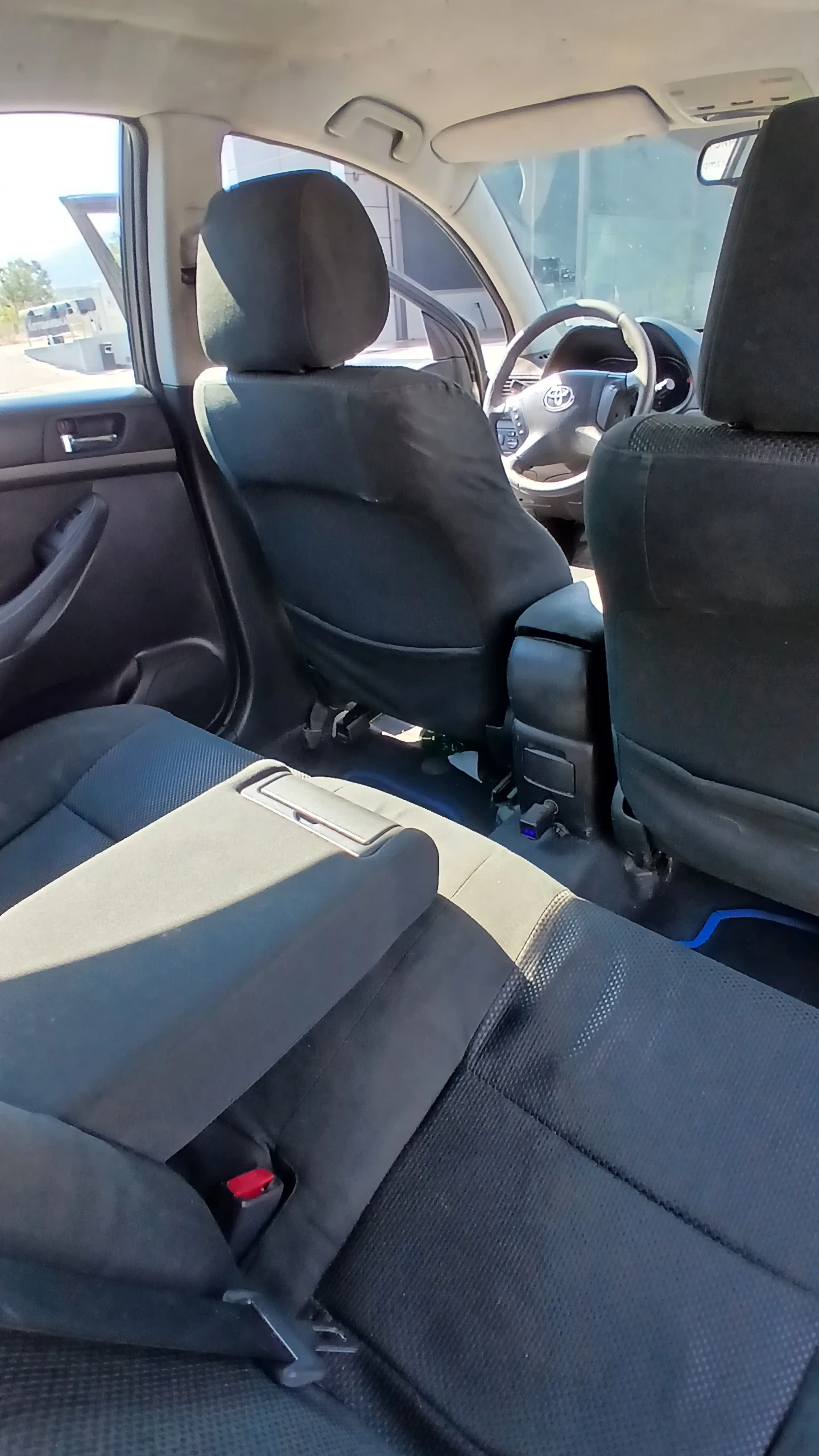 Toyota Avensis 2.0D4D, снимка 7 - Автомобили и джипове - 56161384