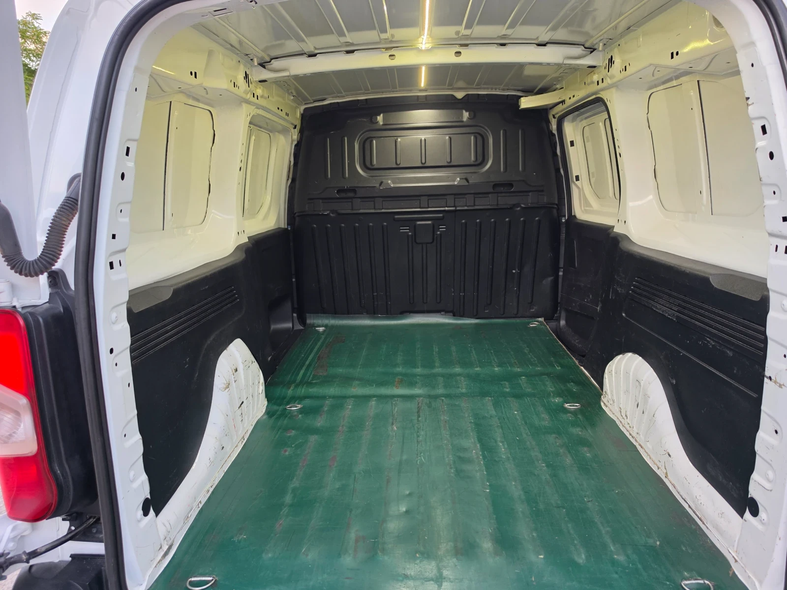 Citroen Berlingo MAXI 1.6 HDI, снимка 10 - Автомобили и джипове - 56162229