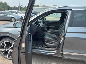 VW Tiguan Highline R Line  CARFAX, снимка 16