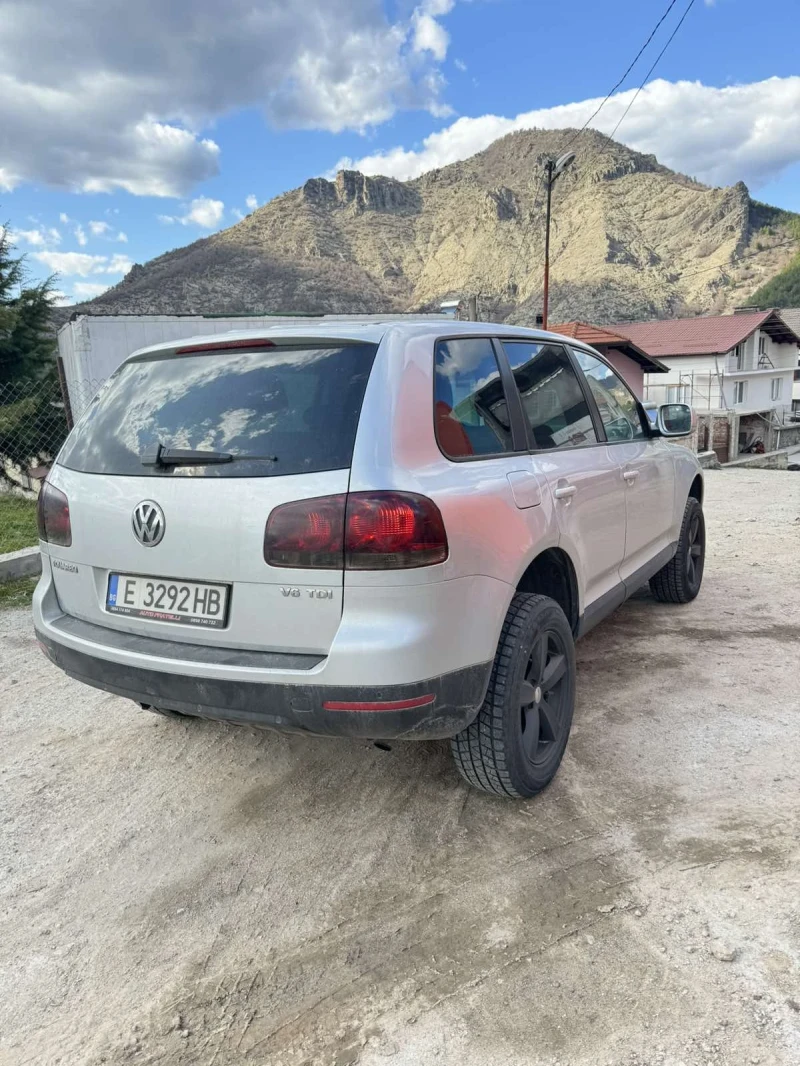 VW Touareg, снимка 3 - Автомобили и джипове - 47959497