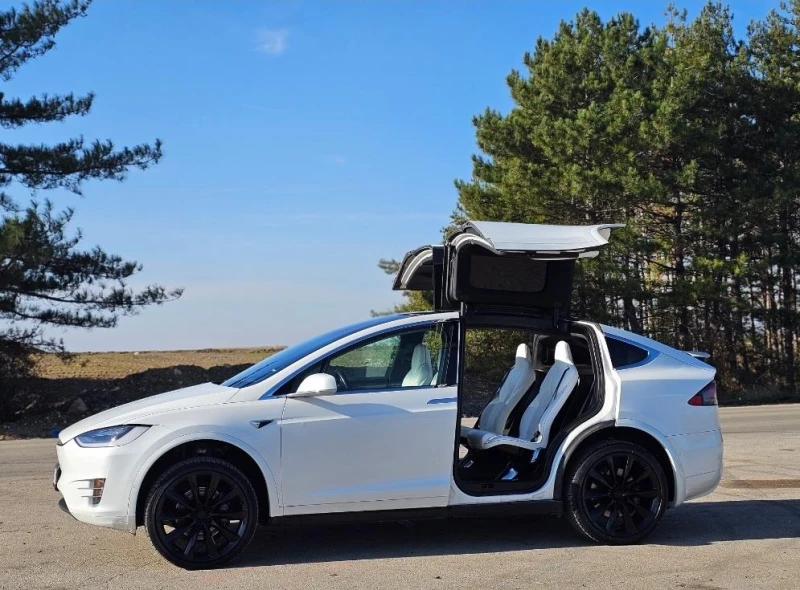 Tesla Model X Лична Кола Много Запазена, снимка 3 - Автомобили и джипове - 52427984