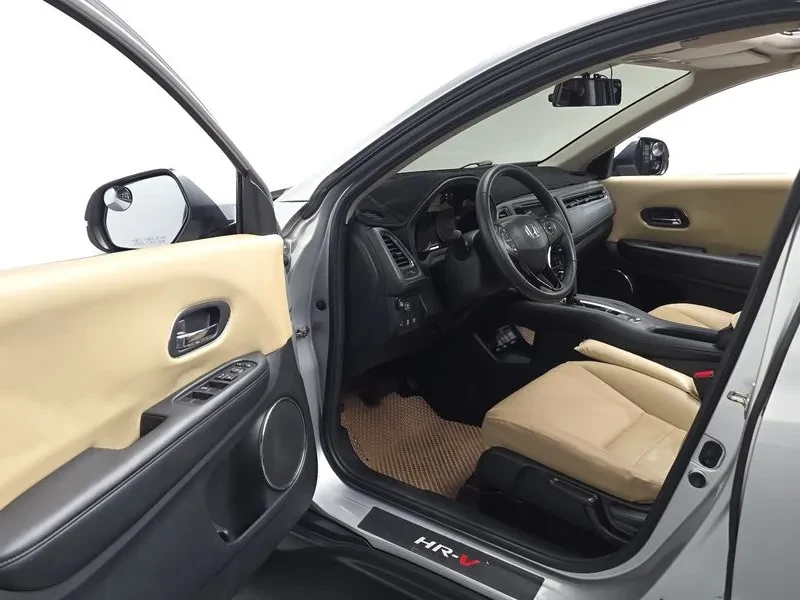 Honda Hr-v 1.8 Бензин, снимка 9 - Автомобили и джипове - 55571838