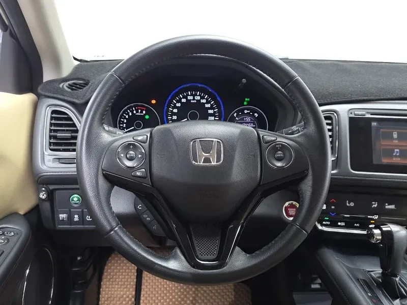 Honda Hr-v 1.8 Бензин, снимка 4 - Автомобили и джипове - 55571838