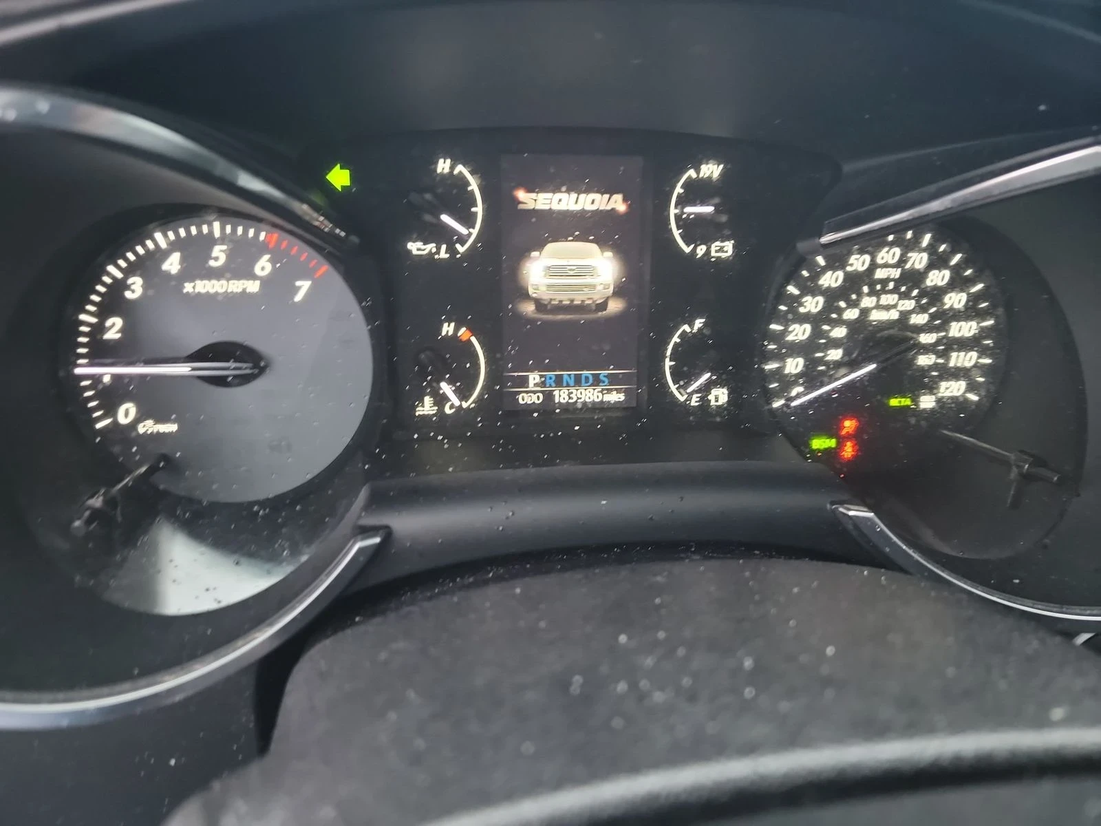 Toyota Sequoia  - изображение 10