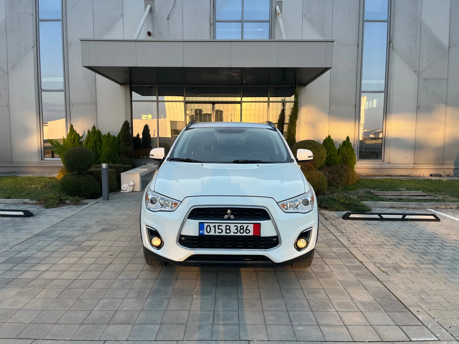 Mitsubishi ASX 1.6 MIVEC* FACELIFT* Navi* Camera* Keylles* Perla*, снимка 2 - Автомобили и джипове - 53866726