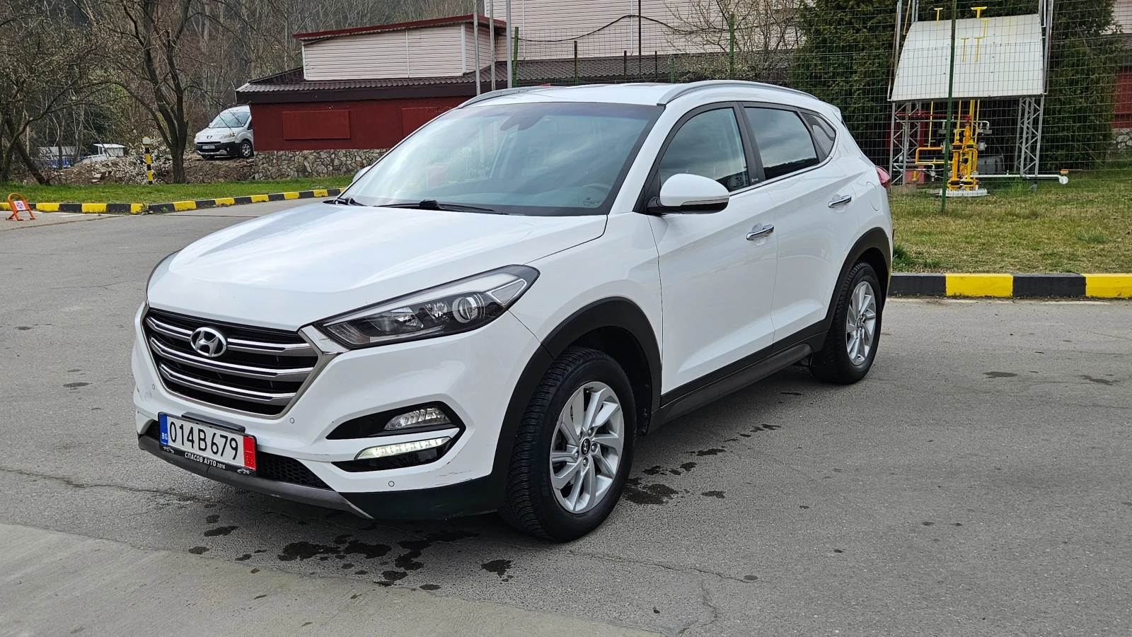Hyundai Tucson 1.7 CRDI NAVIG/KLIMATRON/X-POSSIBLE, снимка 2 - Автомобили и джипове - 54003223
