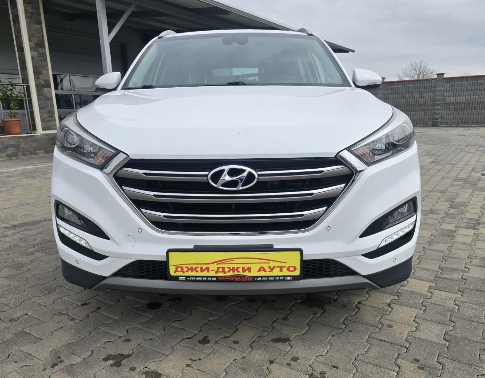 Hyundai Tucson 1.7CRDI, снимка 2 - Автомобили и джипове - 54198768