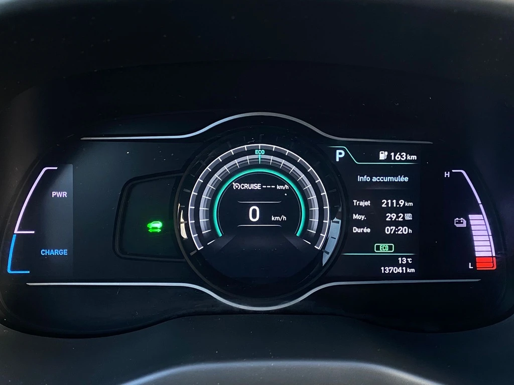 Hyundai Kona ELECTRIC ONE OWNER NO ACCIDENT, снимка 11 - Автомобили и джипове - 54227931