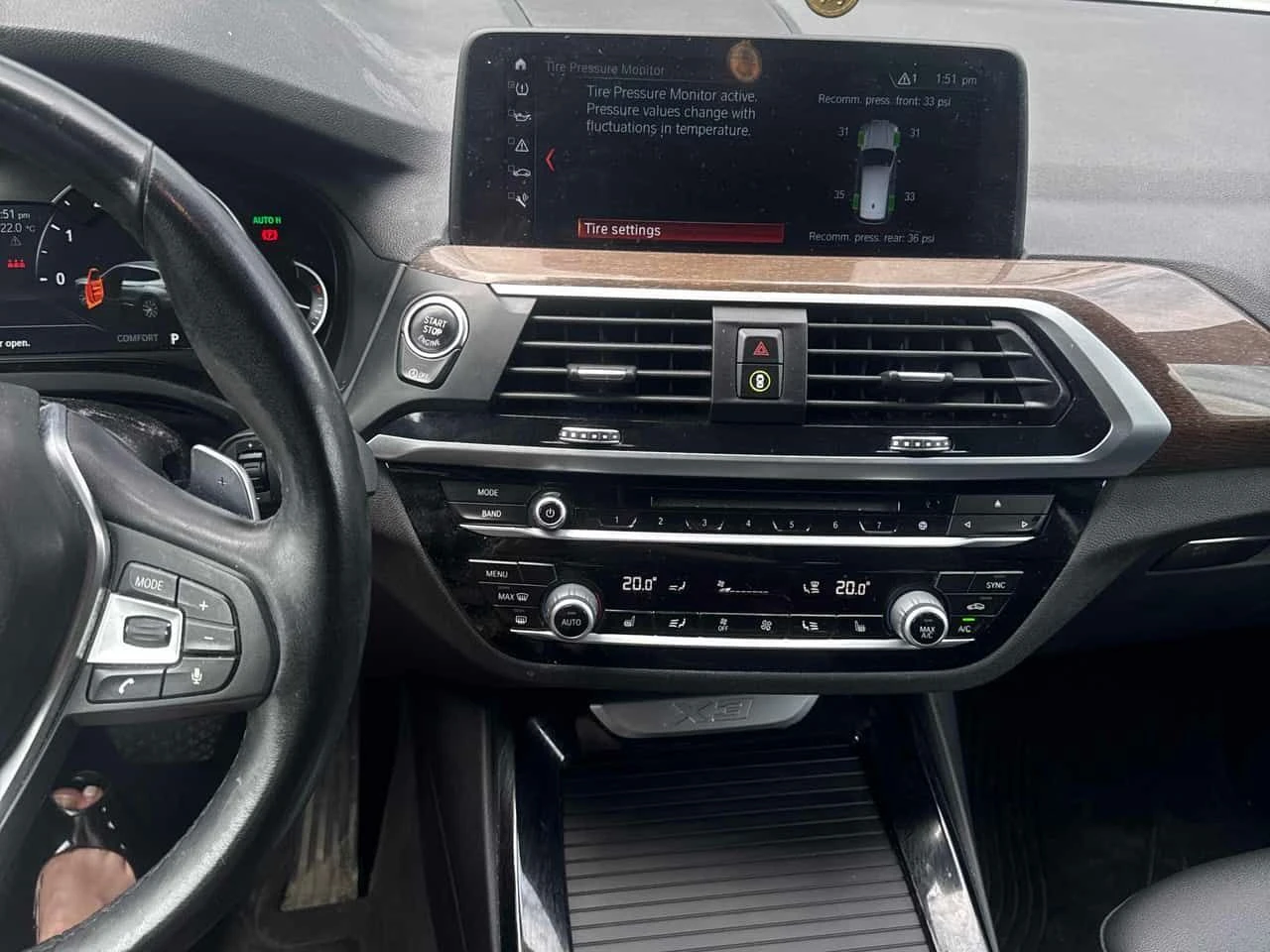 BMW X3 xDrive30i/ПАНОРАМА/ПОДГРЕВИ/ОТ ПРЕДСТАВИТЕЛСТВО, снимка 9 - Автомобили и джипове - 55064897