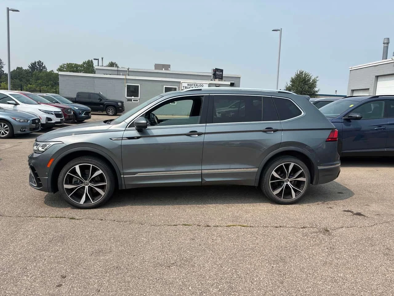 VW Tiguan Highline R Line  CARFAX | Mobile.bg � ����������� 2