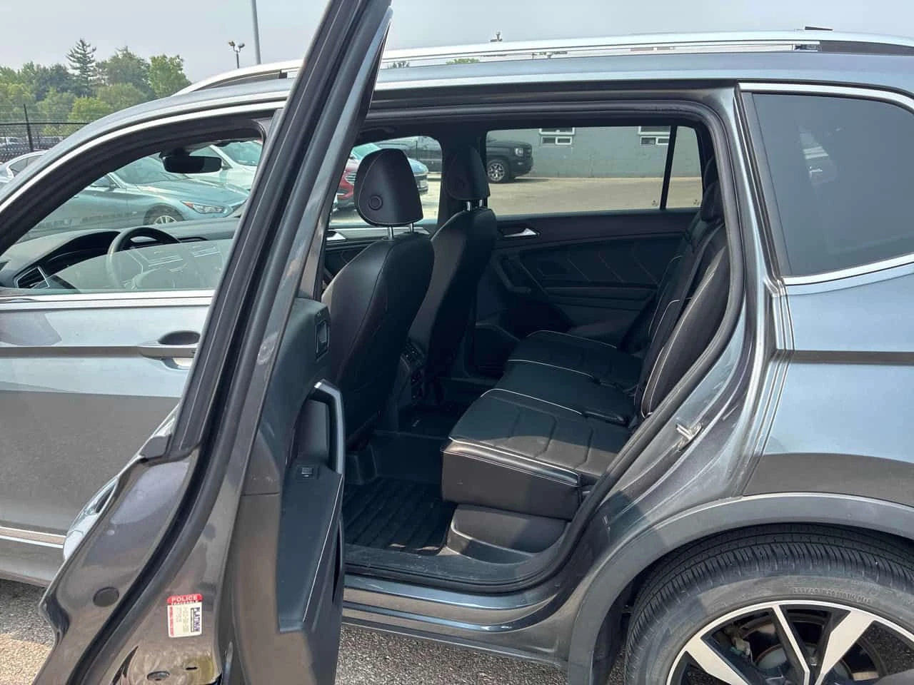 VW Tiguan Highline R Line  CARFAX | Mobile.bg � ����������� 17