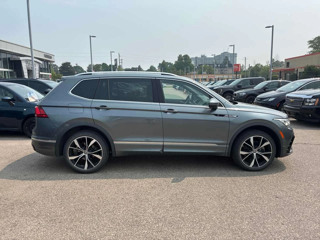 VW Tiguan Highline R Line  CARFAX | Mobile.bg � ����������� 3