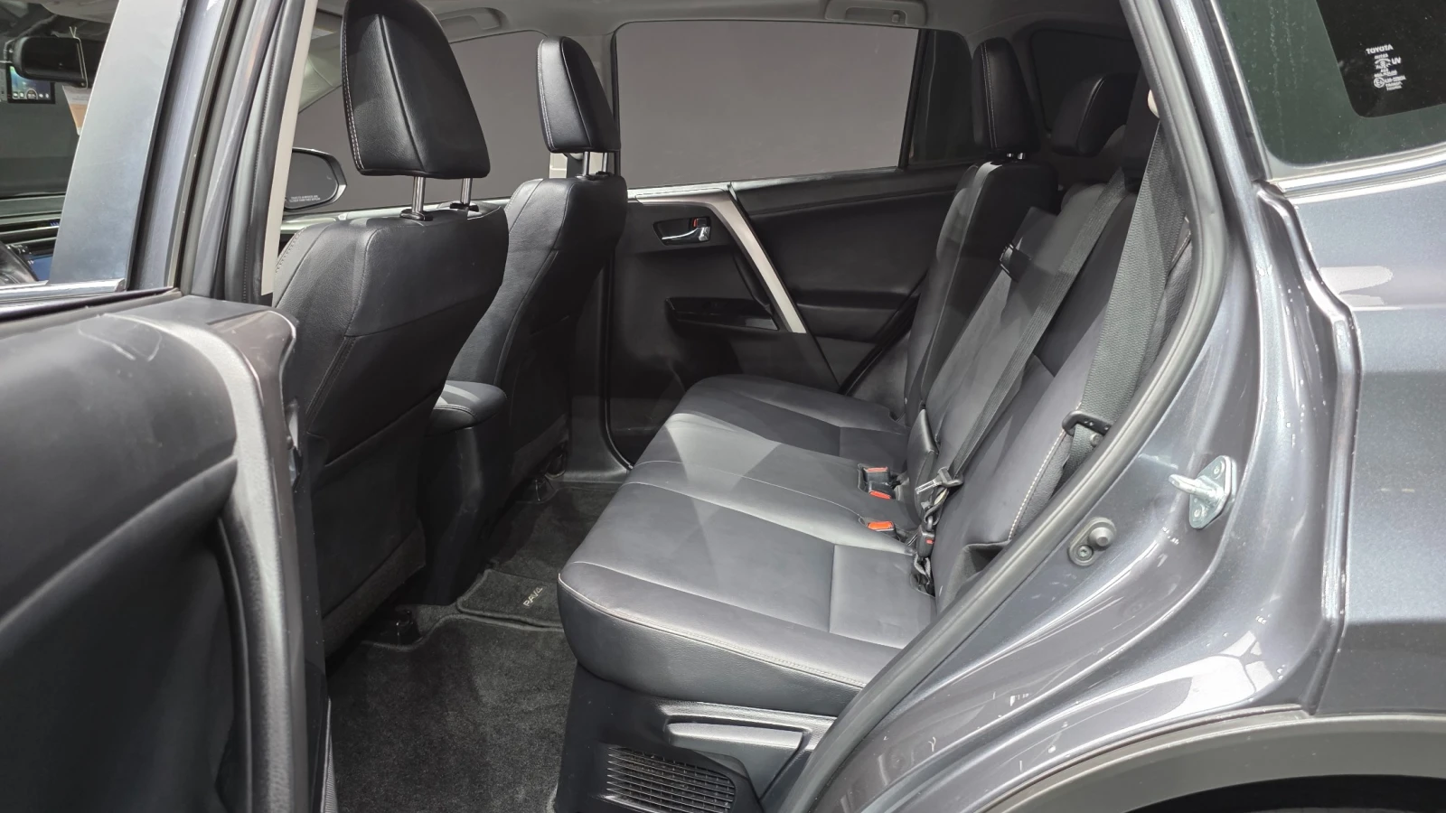 Toyota Rav4 4WD | Hybrid | Keyless | Camera, снимка 11 - Автомобили и джипове - 55432409