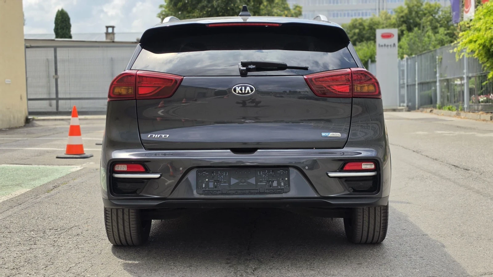 Kia Niro, снимка 6 - Автомобили и джипове - 55702718