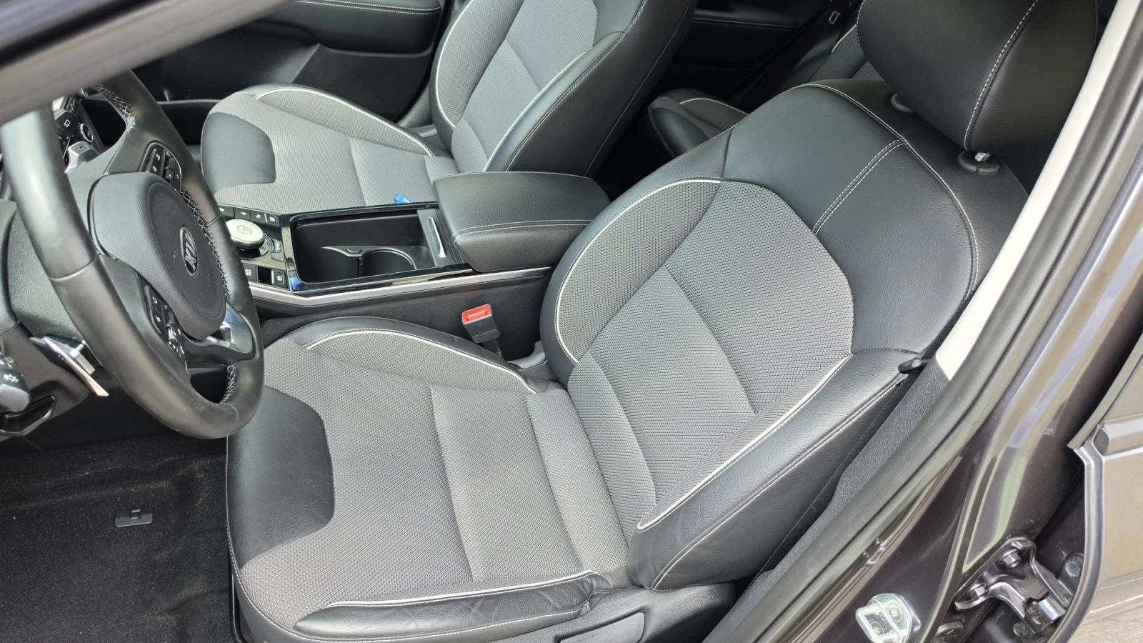 Kia Niro, снимка 10 - Автомобили и джипове - 55702718