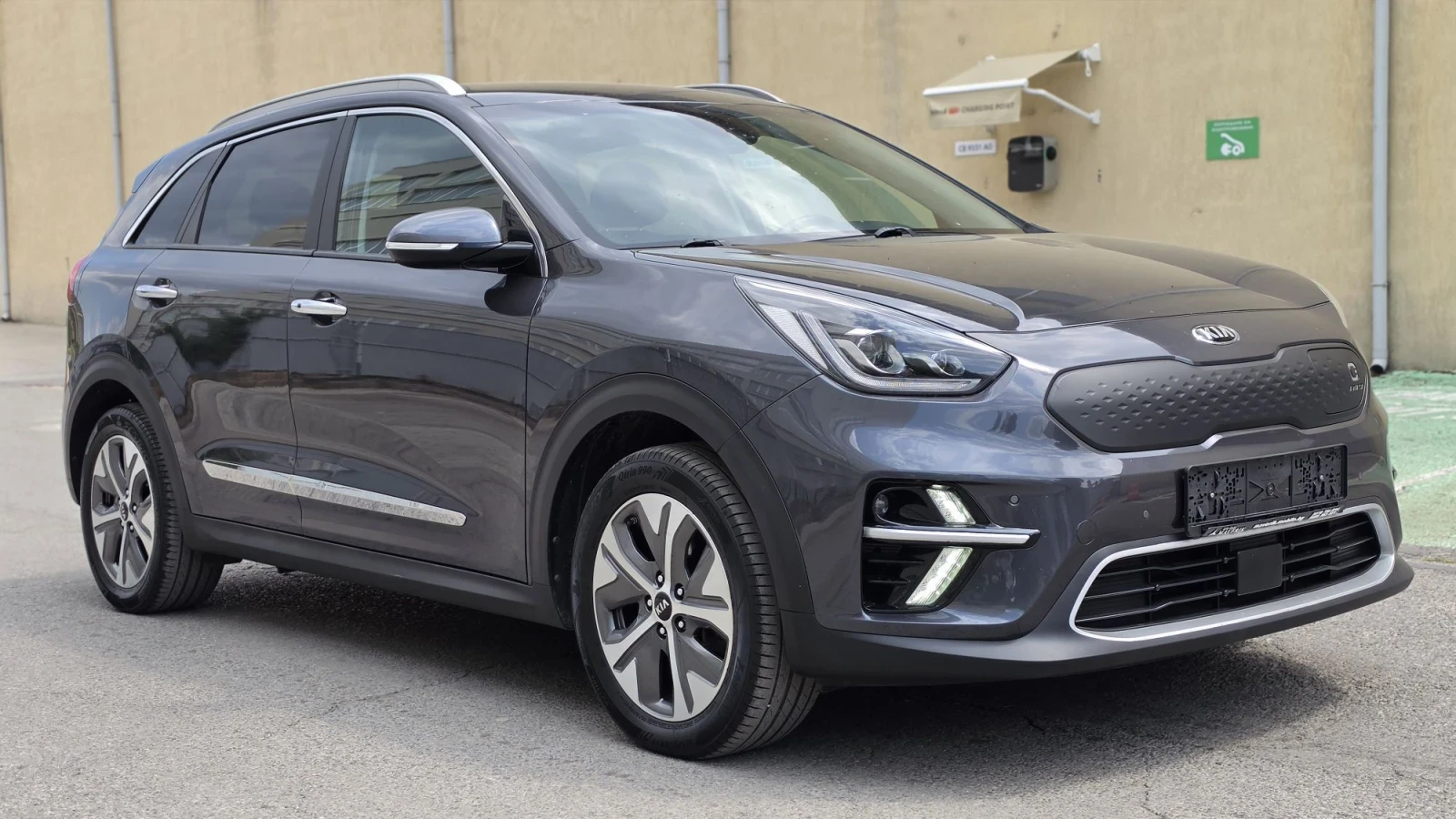 Kia Niro, снимка 3 - Автомобили и джипове - 55702718