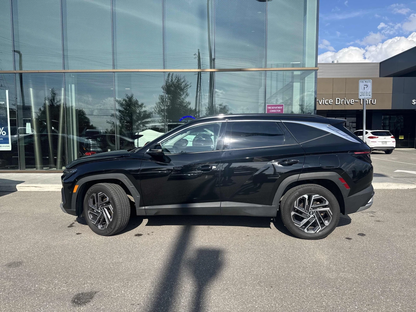 Hyundai Tucson Ultimate* 360* HUD* Pano* B&O* Обдух* Подгрев* , снимка 2 - Автомобили и джипове - 55824434