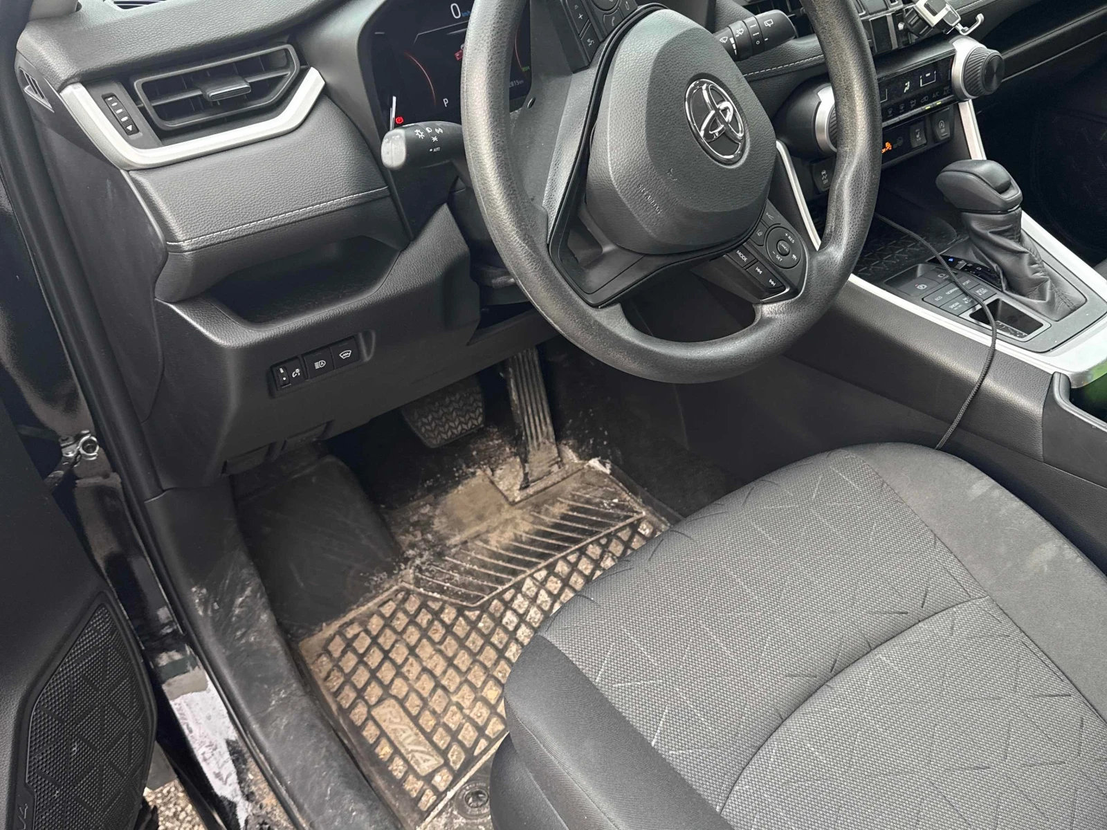 Toyota Rav4  LE / CARFAX / АВТОКРЕДИТ / , снимка 5 - Автомобили и джипове - 55967331