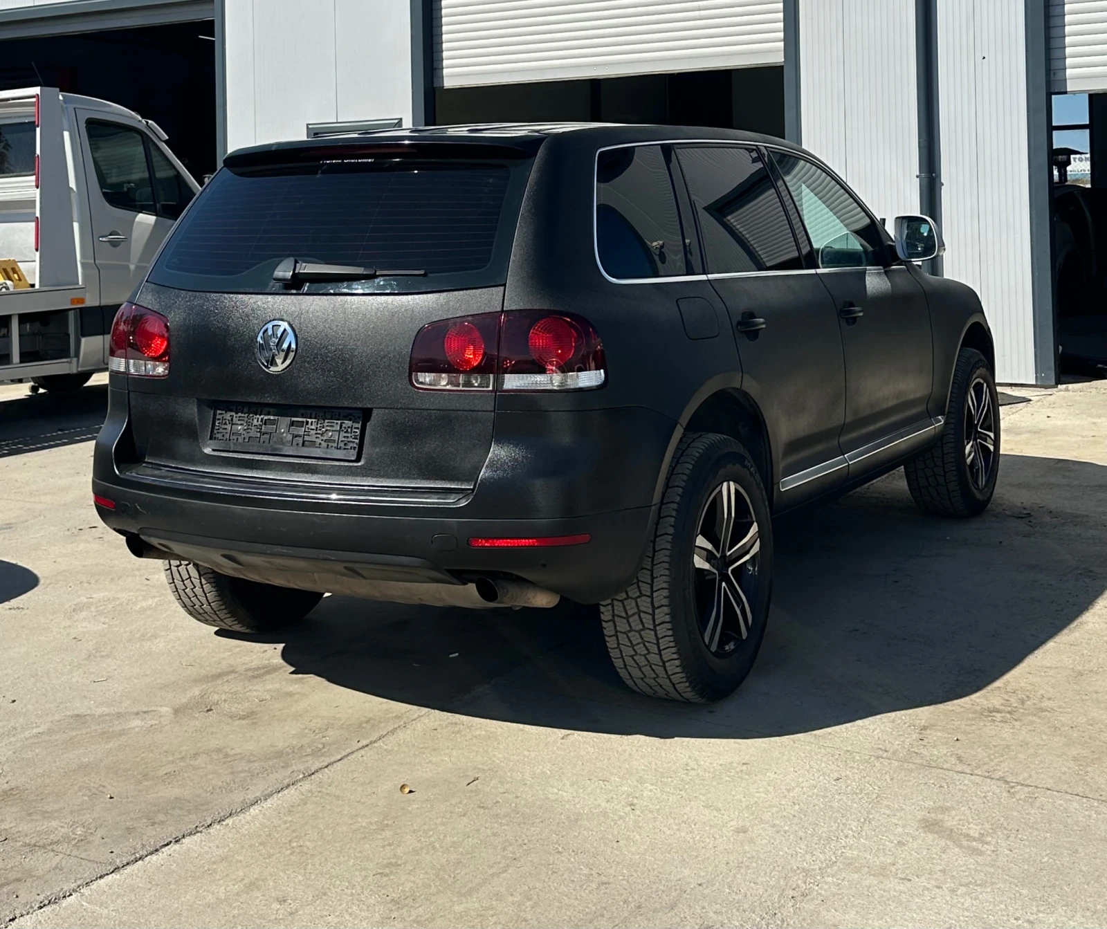 VW Touareg 2.5TDI Автомат, снимка 6 - Автомобили и джипове - 56312858