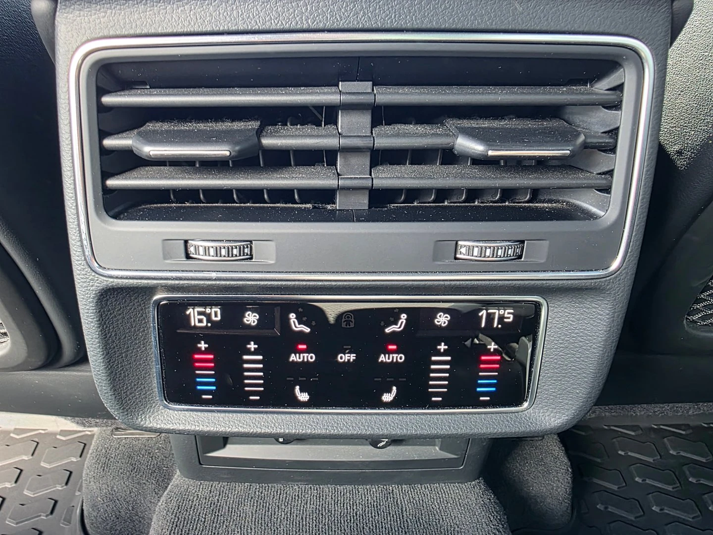 Audi Q7, снимка 16 - Автомобили и джипове - 56420400
