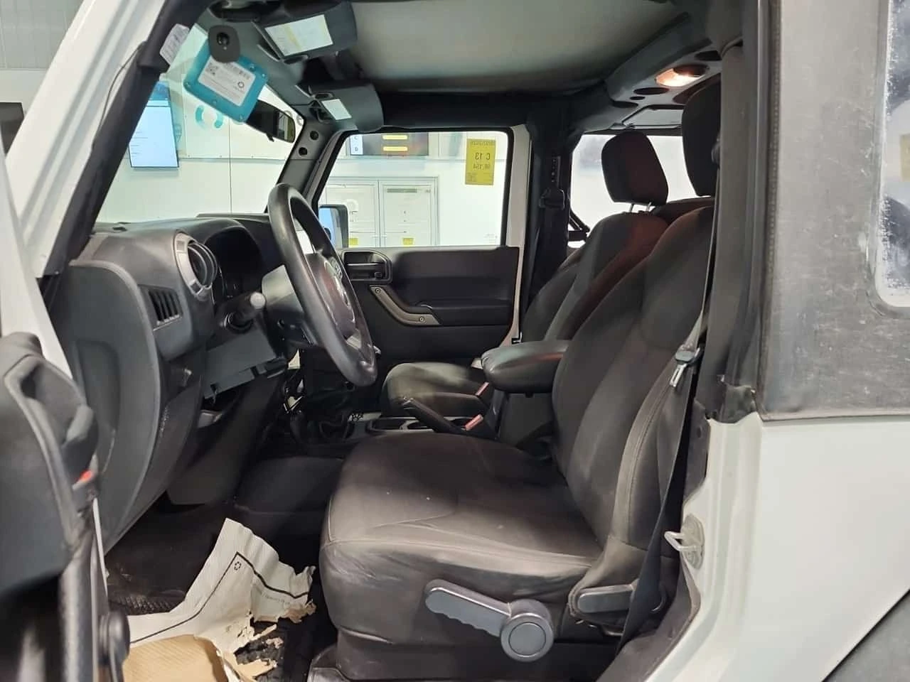 Jeep Wrangler * 4wd 2dr Sport * CARFAX * ����� �� ����������� | Mobile.bg � ����������� 3