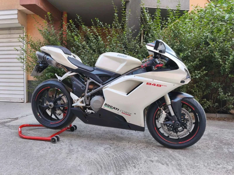 Ducati 848