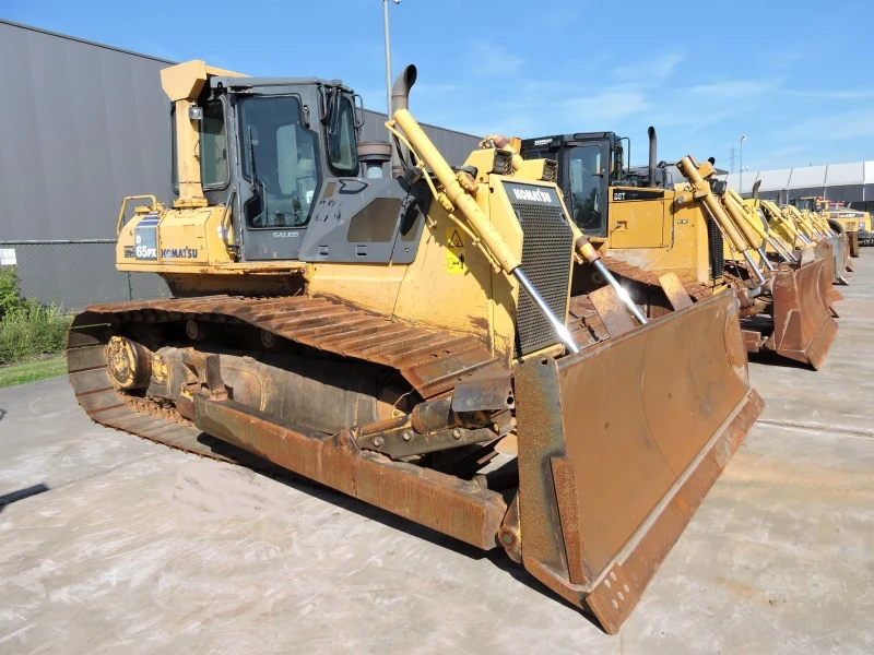 Булдозер Komatsu 65 PX, снимка 2 - Индустриална техника - 48677055