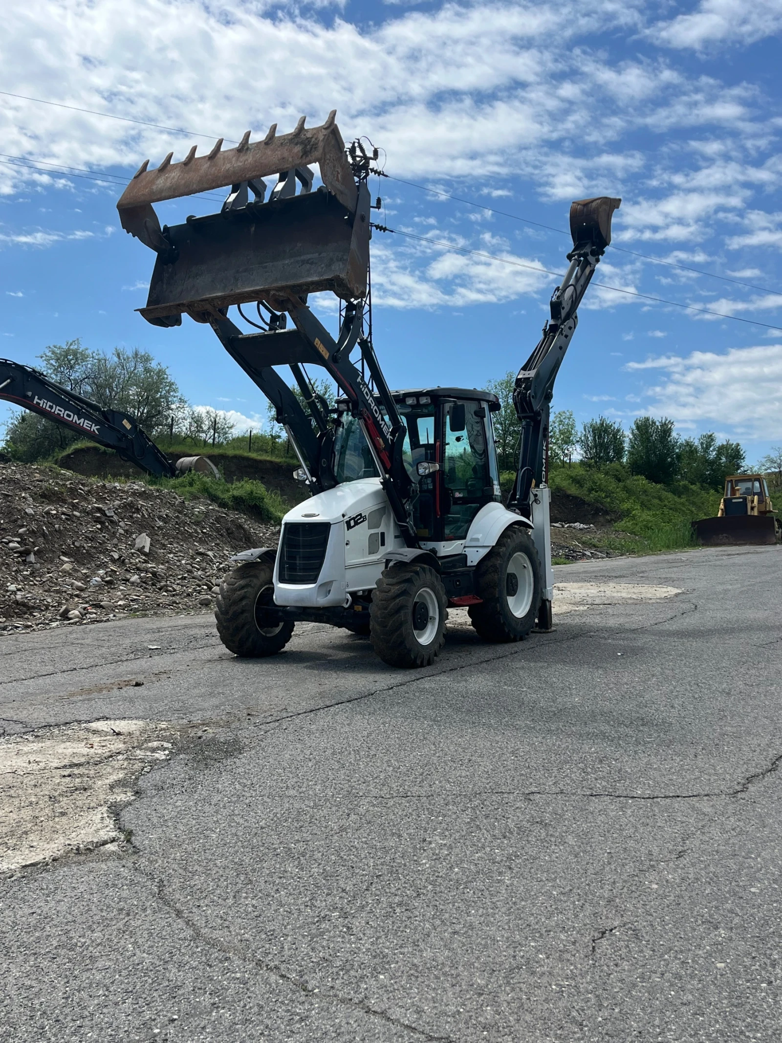 Багер Hidromek 102B, снимка 8 - Индустриална техника - 54712437