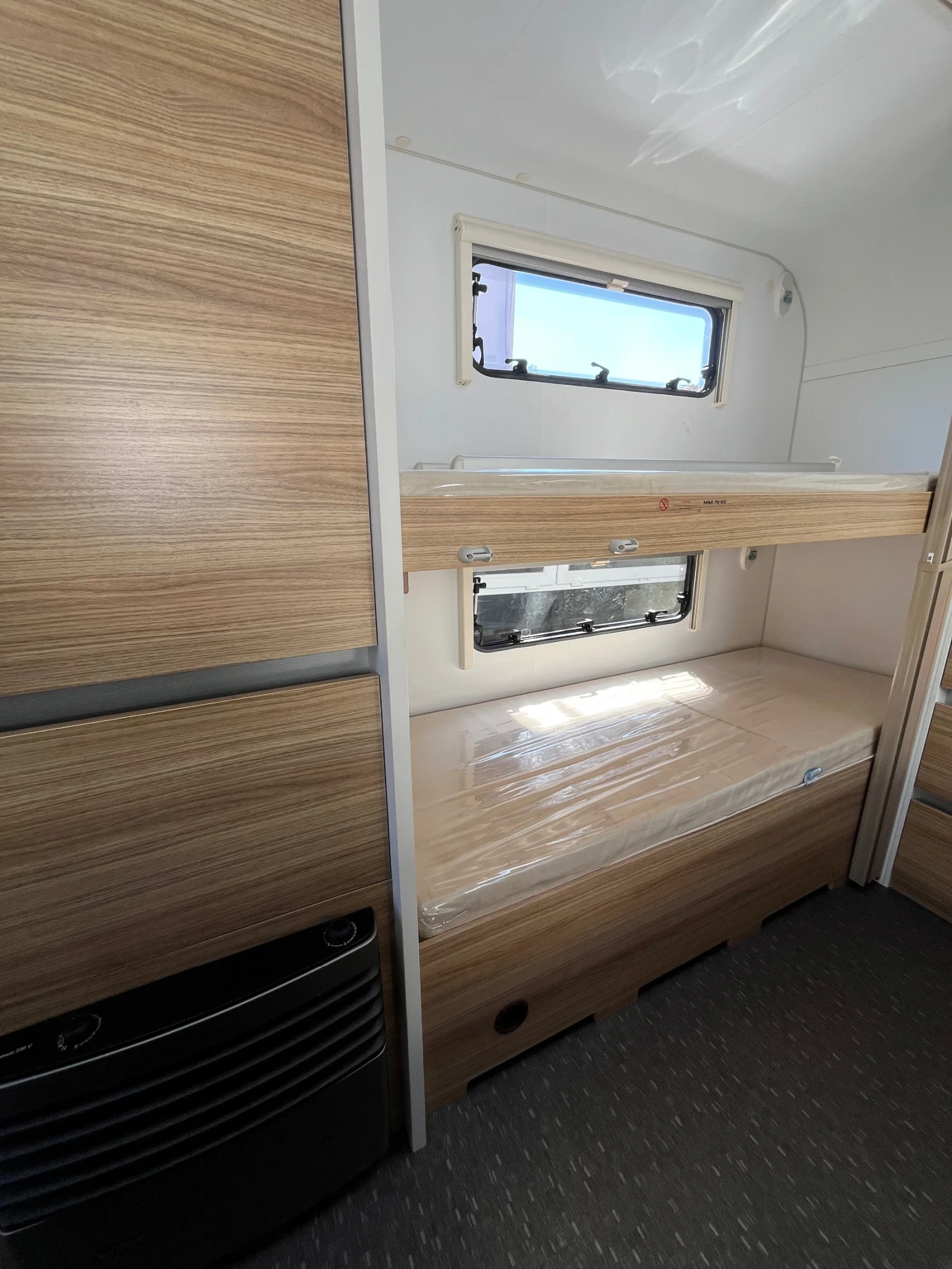 Каравана Adria 542DK severn altea, снимка 7 - Каравани и кемпери - 56115172