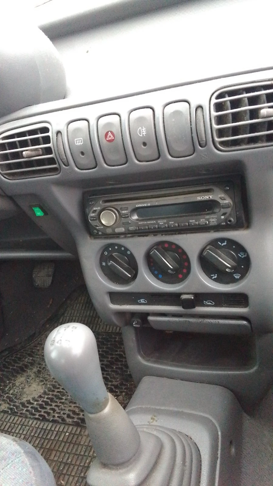 ����� ����� ����� 1992-2002�. Nissan Micra ���-�11, ������ 1300���, 55kW, 75k�, 2-����, 16-������� | Mobile.bg � ����������� 11