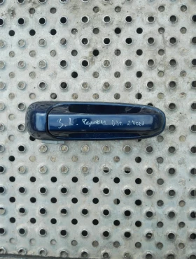 Дръжка врата външна задна лява Гранд Чероки (тъмно синя)