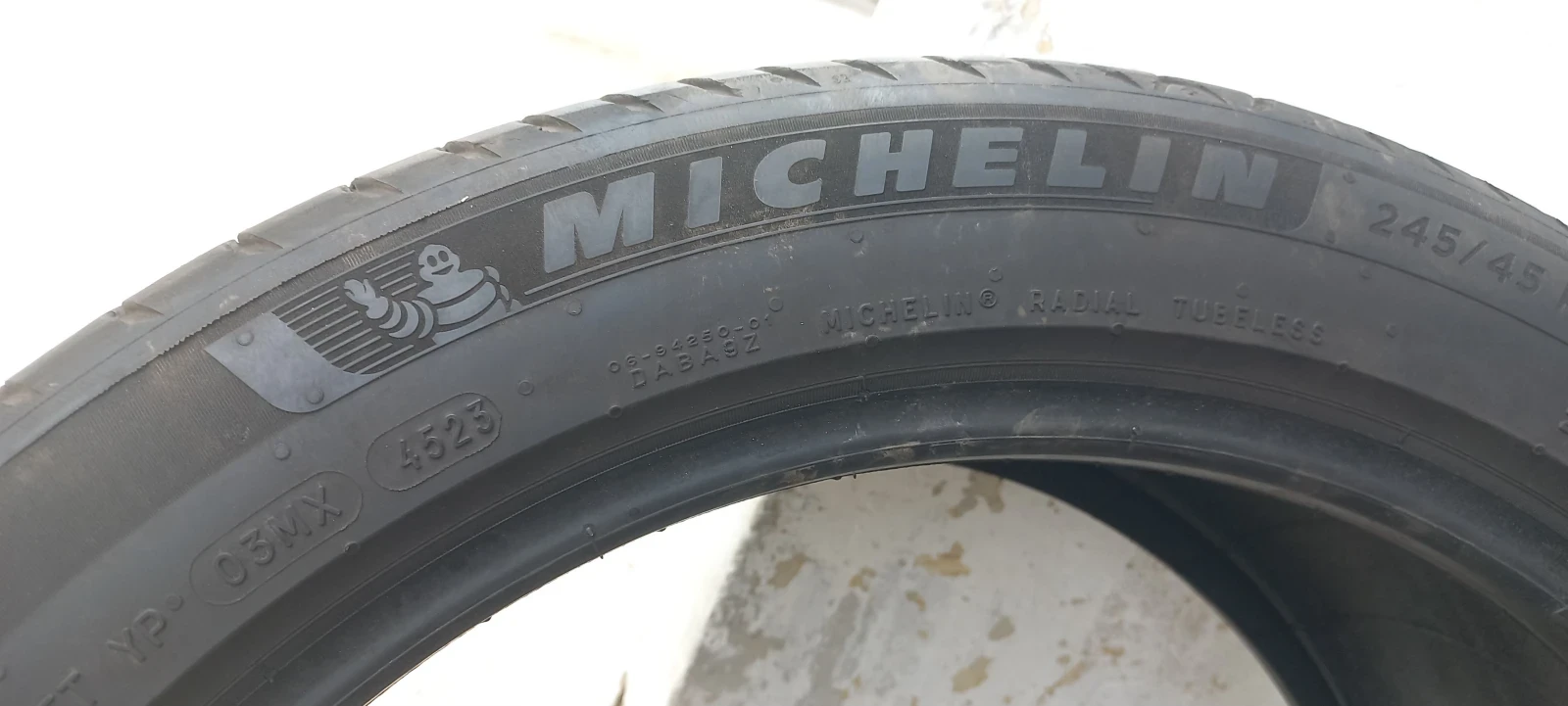 Гуми Летни 275/40R19, снимка 14 - Гуми и джанти - 53326339