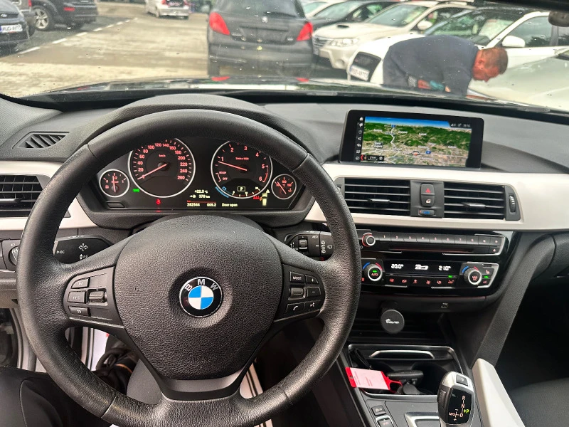 BMW 320 Евро 6D Перфектна Автомат 8 скорости Регистриран , снимка 10 - Автомобили и джипове - 40958570