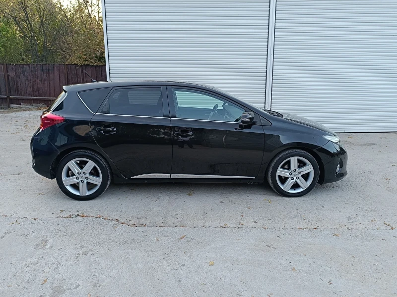 Toyota Auris 2.0 D4D E5B Панорама Камера, снимка 4 - Автомобили и джипове - 47807097