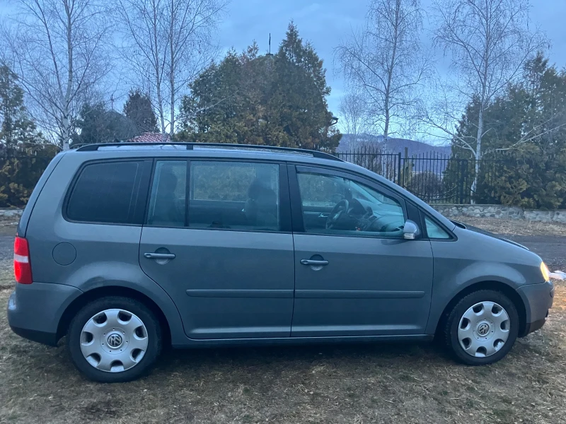 VW Touran 1.9 tdi 105кс. 6 скорости, снимка 4 - Автомобили и джипове - 48278686