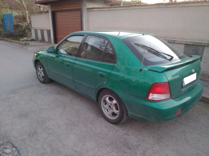 Hyundai Accent, снимка 8 - Автомобили и джипове - 49064597