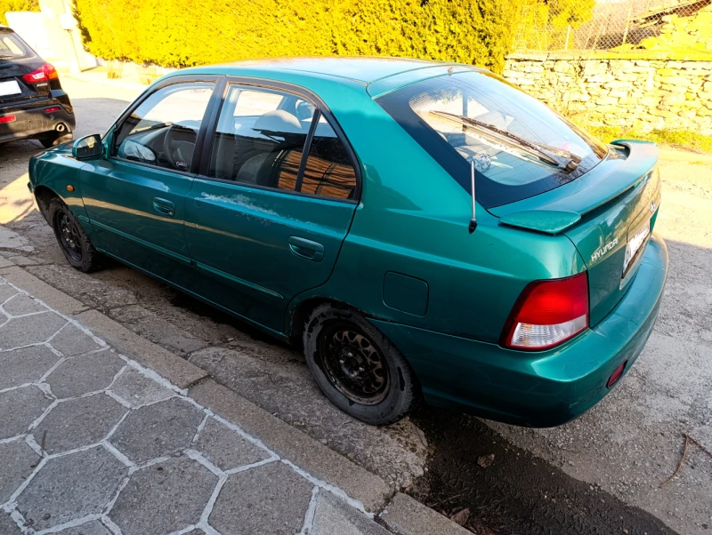 Hyundai Accent, снимка 4 - Автомобили и джипове - 49064597