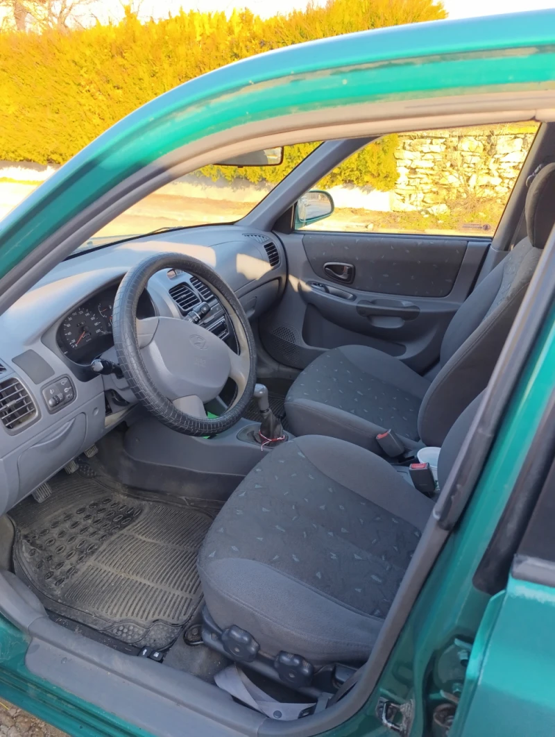 Hyundai Accent, снимка 7 - Автомобили и джипове - 49064597