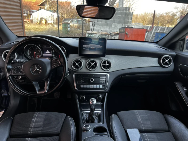 Mercedes-Benz CLA 180 AMG packet , снимка 11 - Автомобили и джипове - 49242096