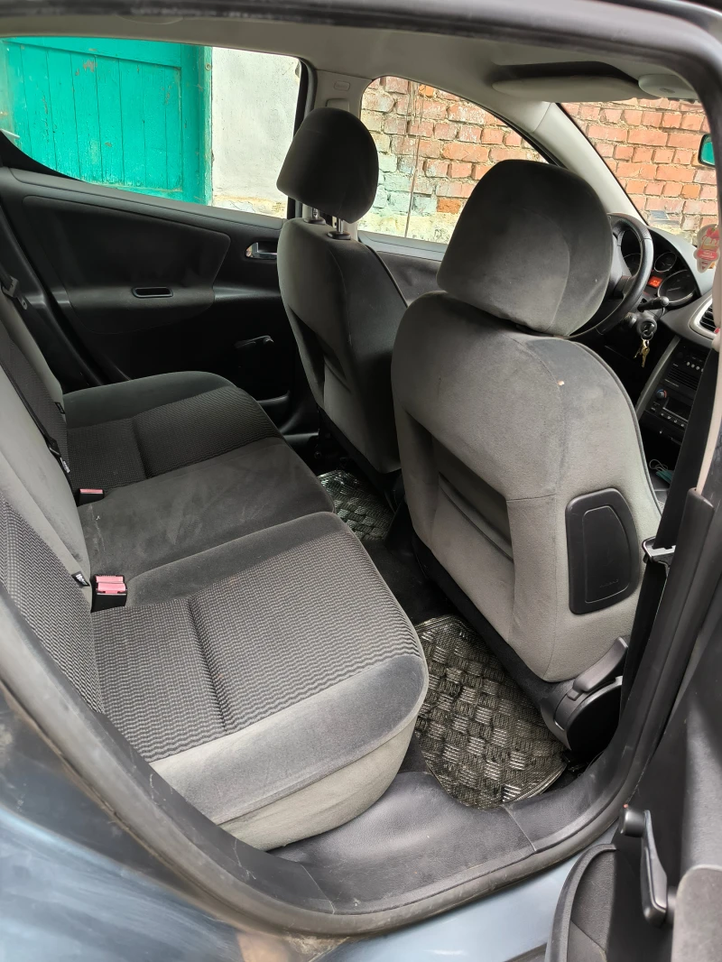 Peugeot 207 1.6 HDI, снимка 8 - Автомобили и джипове - 49445069