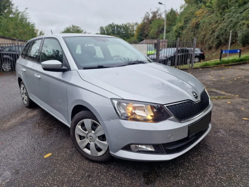 Skoda Fabia Ambition , снимка 2 - Автомобили и джипове - 49577839