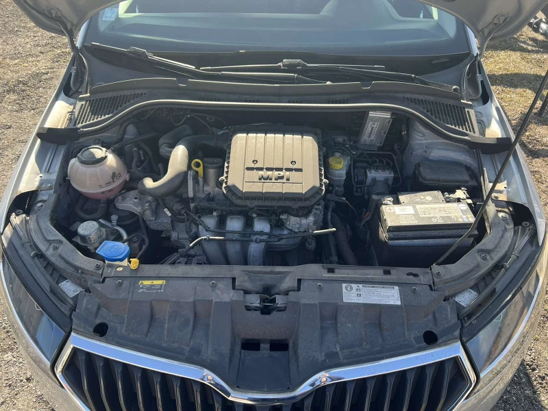 Skoda Fabia 1.0 75к.с., снимка 13 - Автомобили и джипове - 50327254