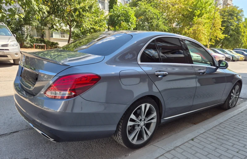 Mercedes-Benz C 300, снимка 10 - Автомобили и джипове - 52437325