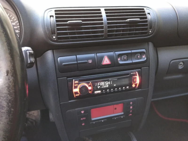 Seat Leon 1.8 T 4х4, снимка 14 - Автомобили и джипове - 52002637