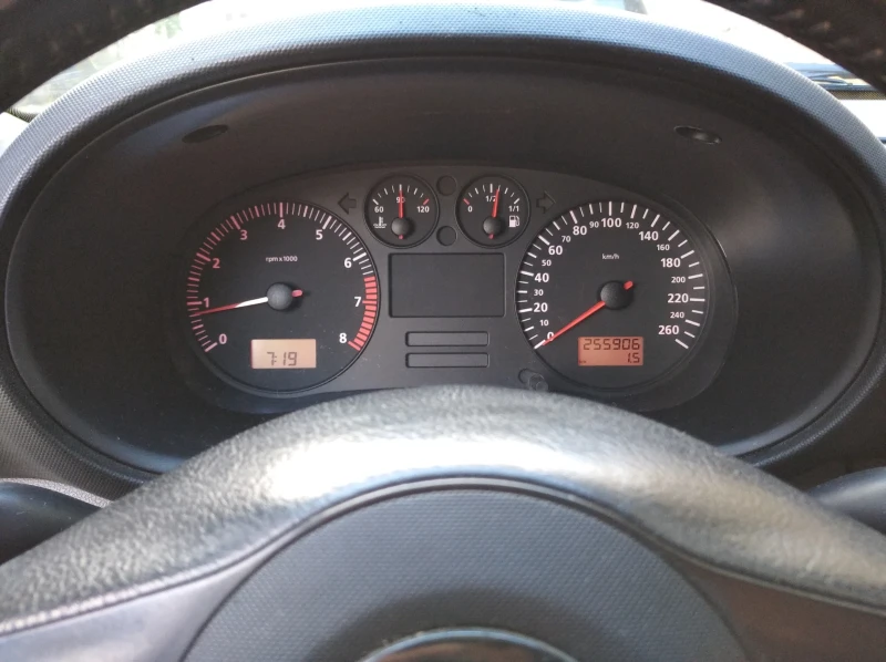 Seat Leon 1.8 T 4х4, снимка 13 - Автомобили и джипове - 52002637