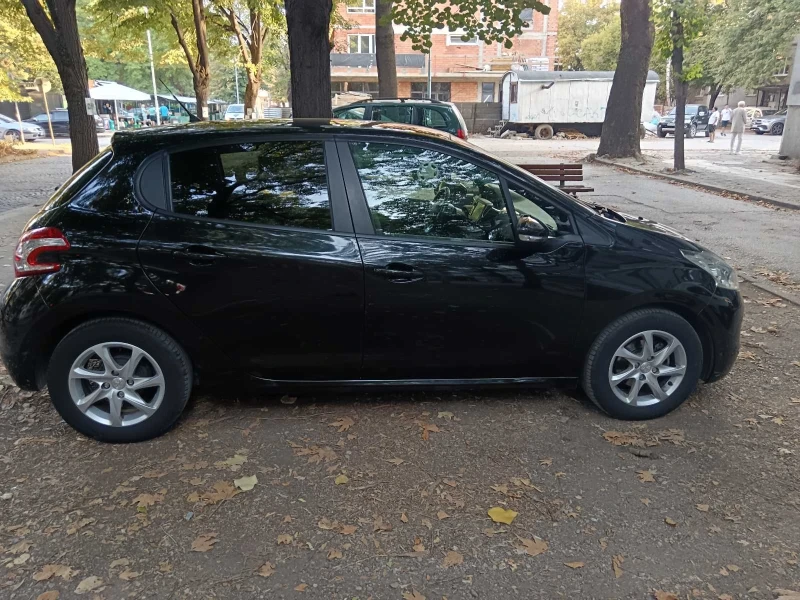 Peugeot 208 1.4 HDI, снимка 4 - Автомобили и джипове - 52587021