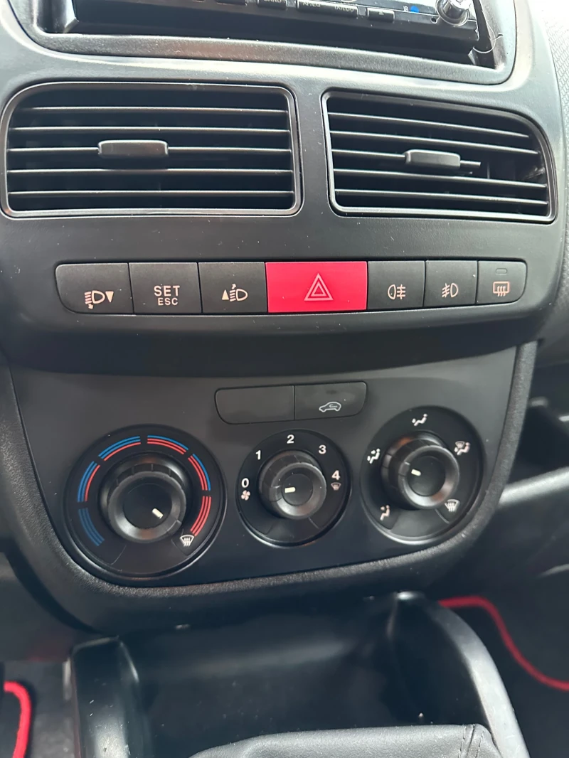 Fiat Doblo 135/MultiJet/Перфектно/Лизинг , снимка 13 - Автомобили и джипове - 52734409