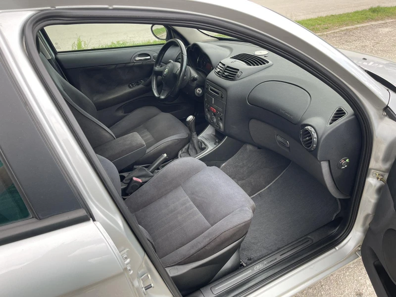 Alfa Romeo 147 1.6 GAS, снимка 9 - Автомобили и джипове - 52814100