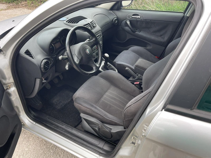 Alfa Romeo 147 1.6 GAS, снимка 8 - Автомобили и джипове - 52814100