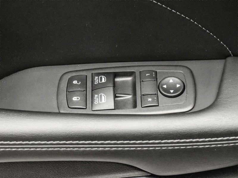 Dodge Challenger * R/T SCAT PACK * CARFAX * БЕЗ ПЪРВОНАЧАЛНА ВНОСКА, снимка 13 - Автомобили и джипове - 53163540